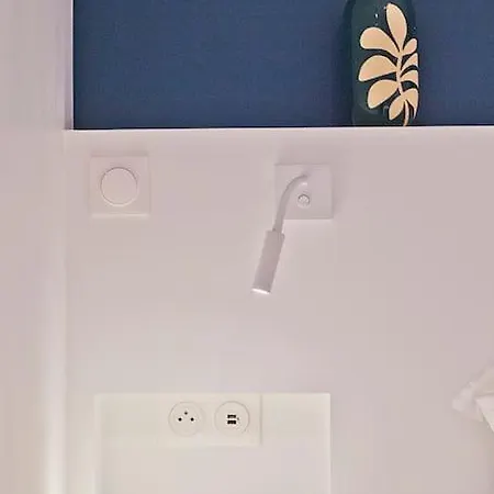 Exceptionnel A Montmartre Apartment *